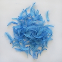 Наповнювач декоративний: пір'я блакитне, 10 гр